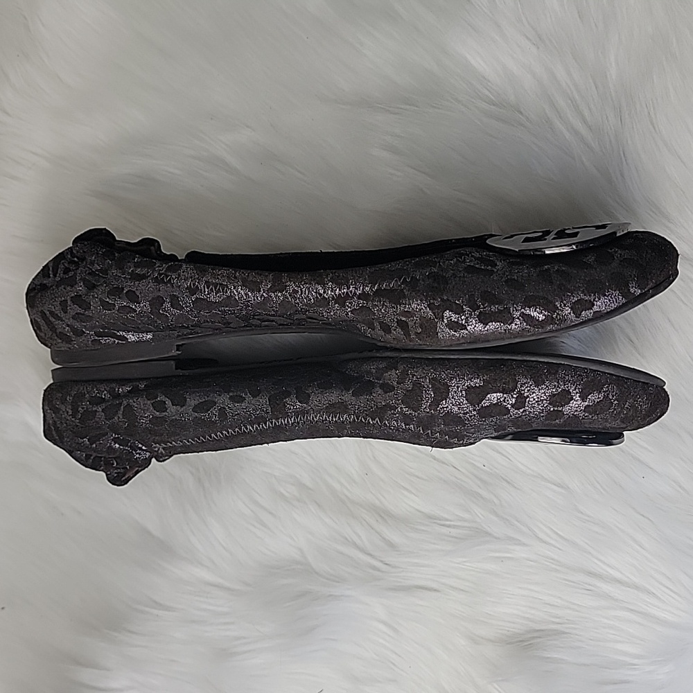 TORY BURCH Leopard Animal Print Metallic Silver Brown Medallion Logo Ballet Flat - Picture 6 of 11